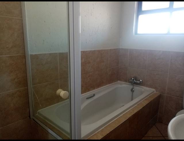 2 BEDROOM SECTIONAL TITLE FOR SALE IN EVELEIGH